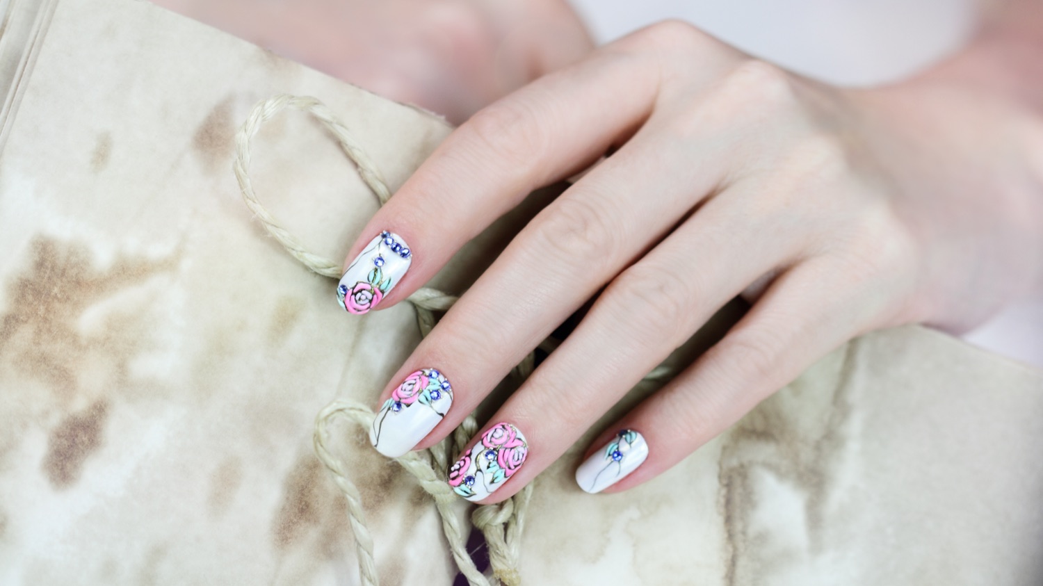Floral nail art
